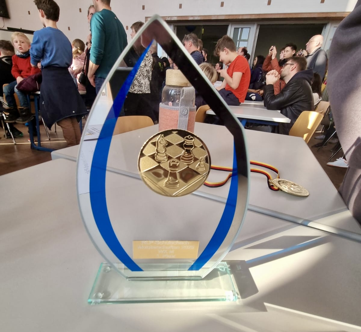 Der Pokal für unsere Bitburger Rheinland-Pfalz-Meisterinnen.